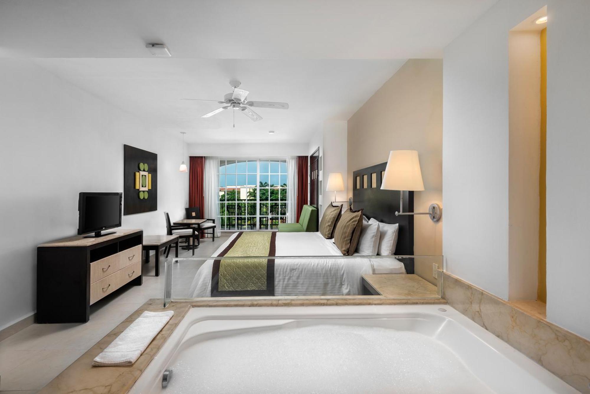 Junior Suite Spa Bath